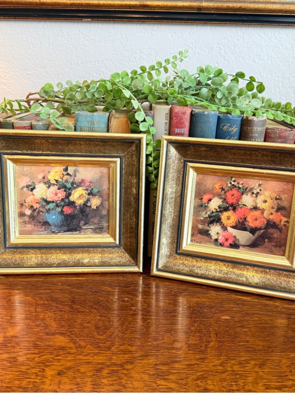 Pair of Vintage Gold wood Framed Floral Still Life Prints - Picture 4 of 15